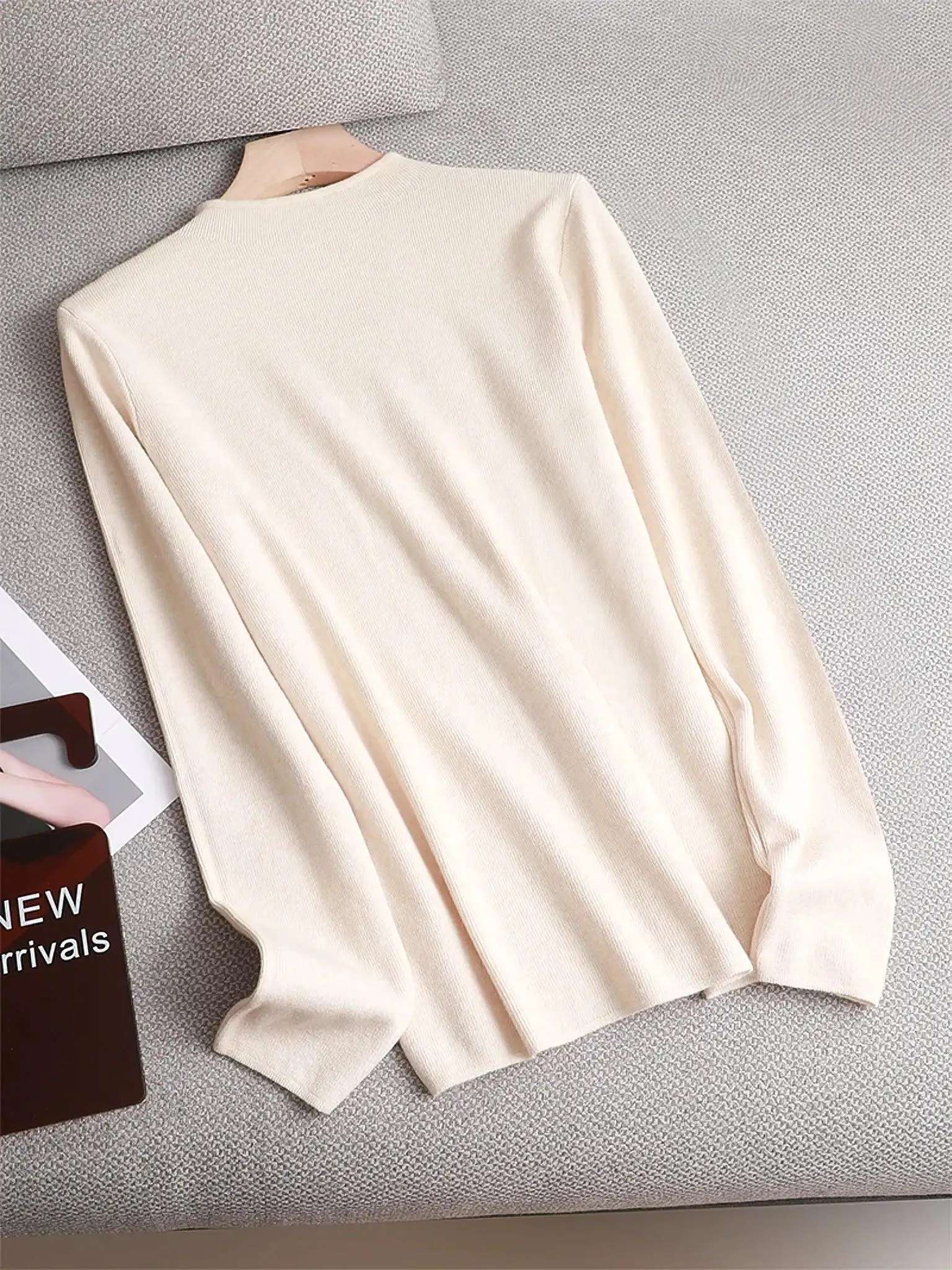 Elegant Mock Neck Pullover: Timeless Chic & Comfortable Knit Sweater