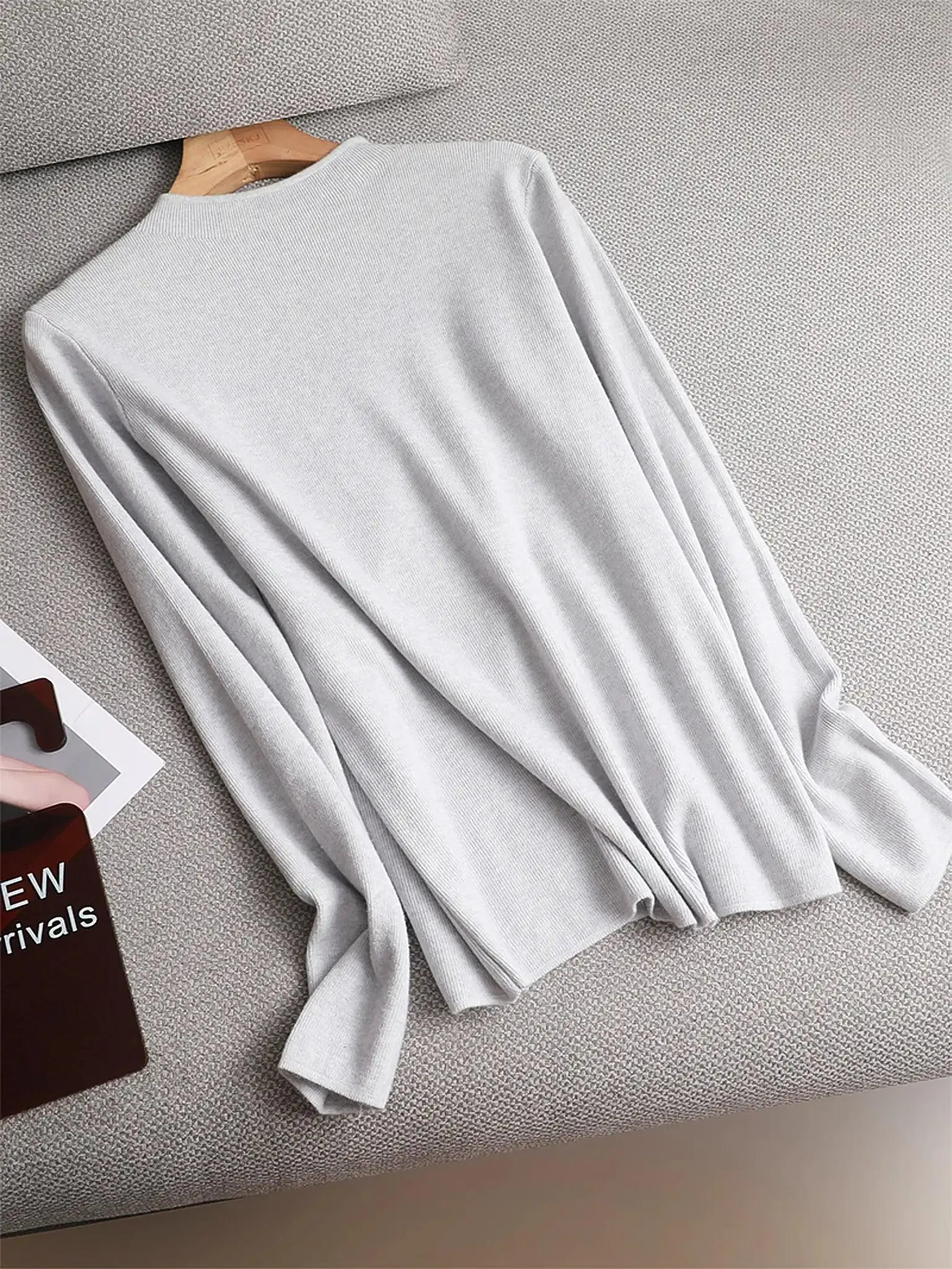 Elegant Mock Neck Pullover: Timeless Chic & Comfortable Knit Sweater