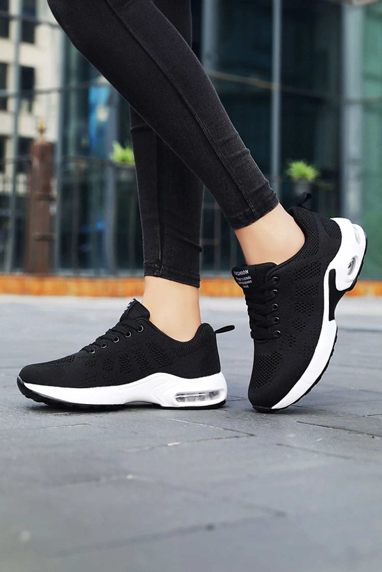 Fashion Women's Air-Cushioned Lace-Up Sneakers