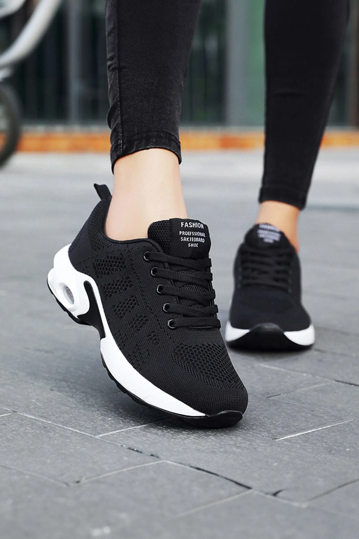 Fashion Women's Air-Cushioned Lace-Up Sneakers