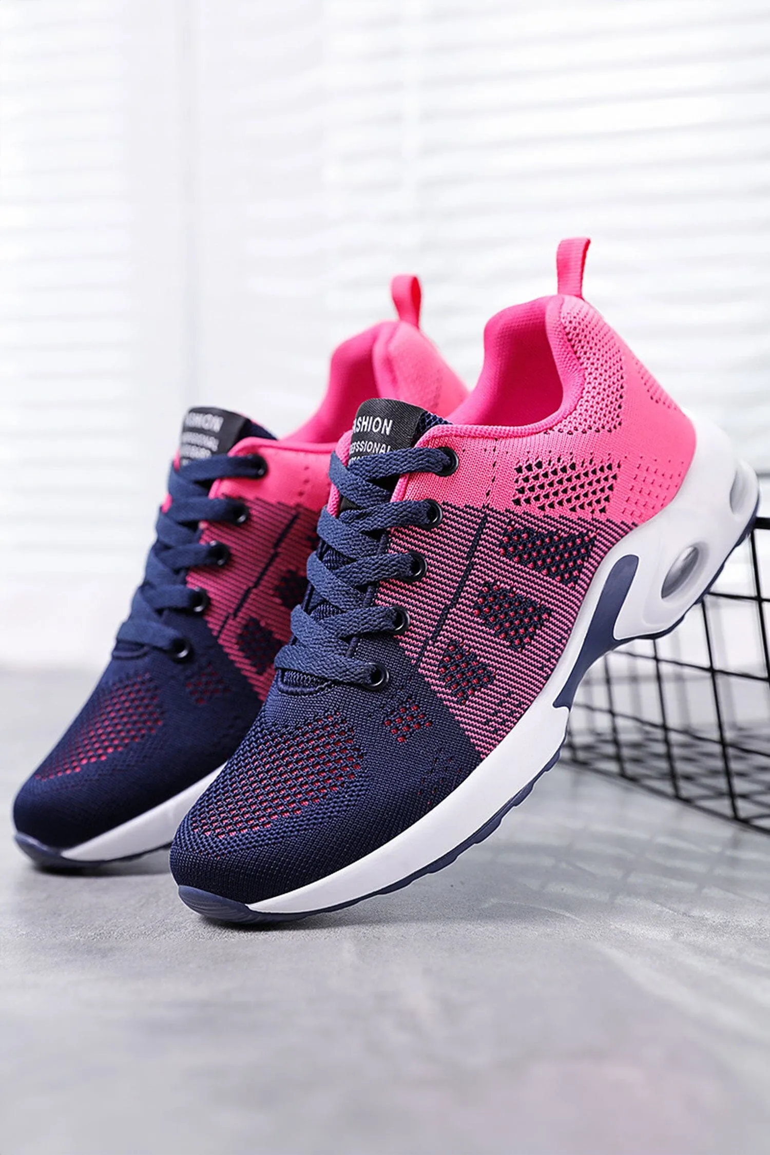 Fashion Women's Air-Cushioned Lace-Up Sneakers