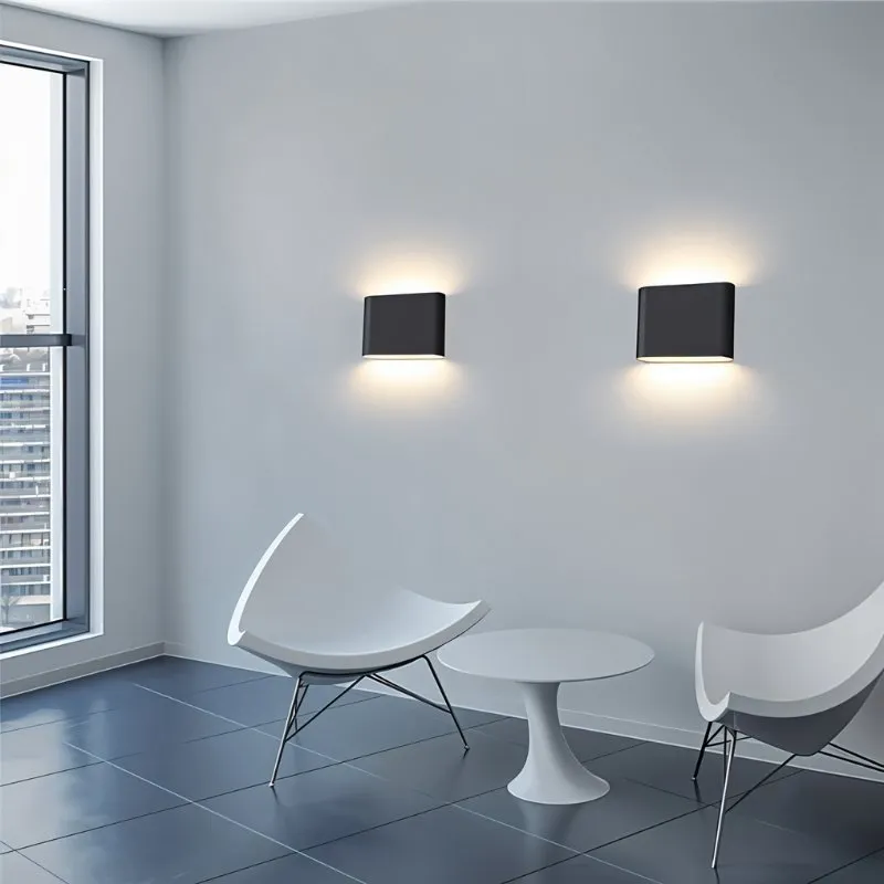 Femi Wall Lamp