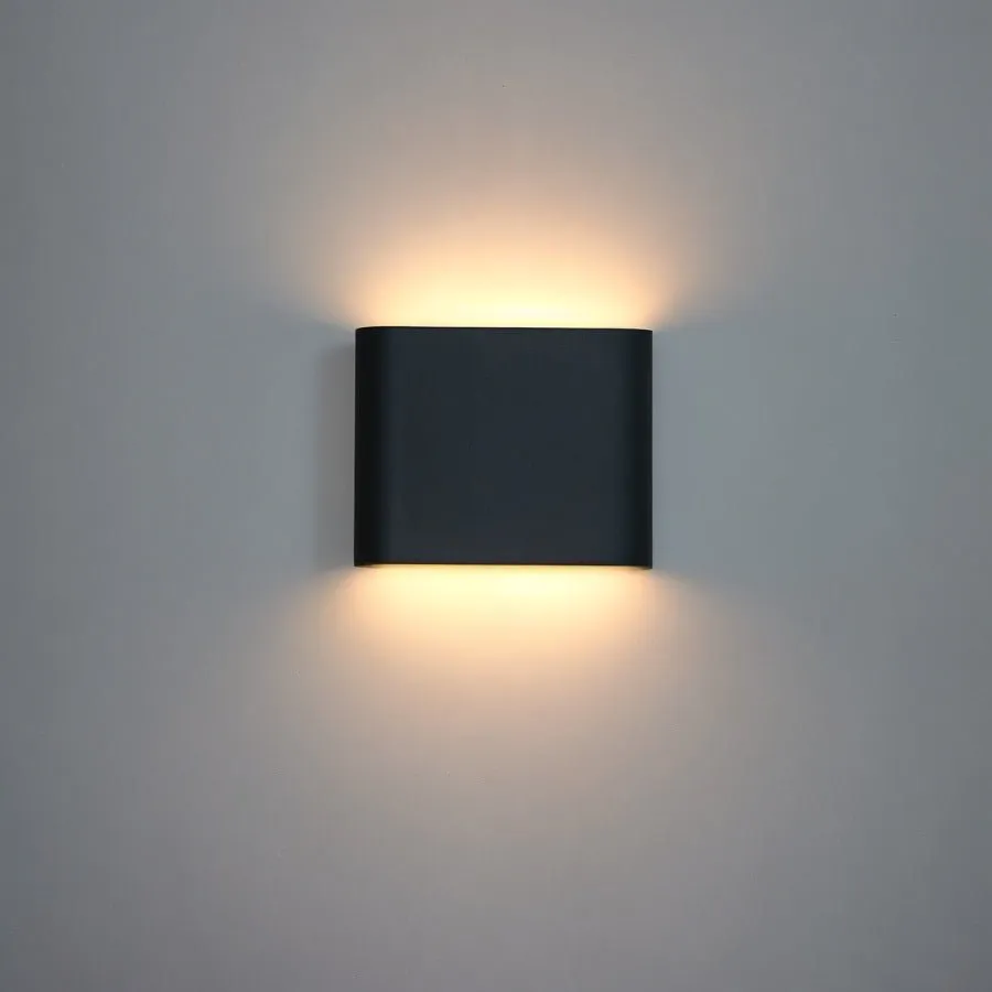 Femi Wall Lamp