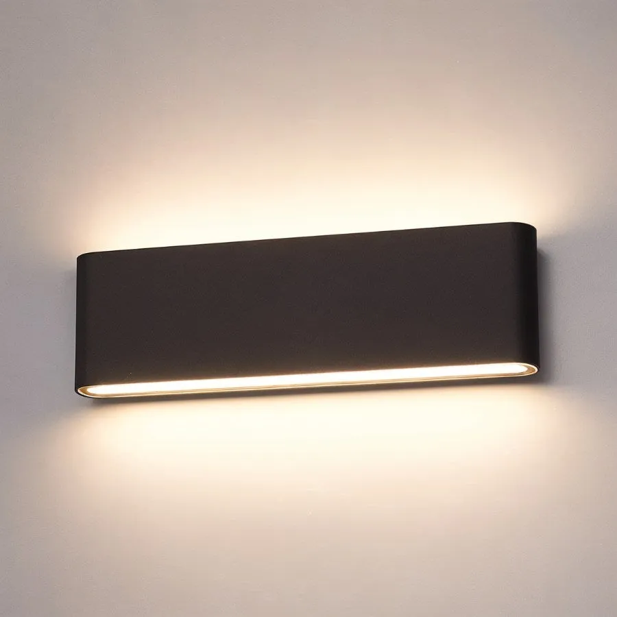 Femi Wall Lamp