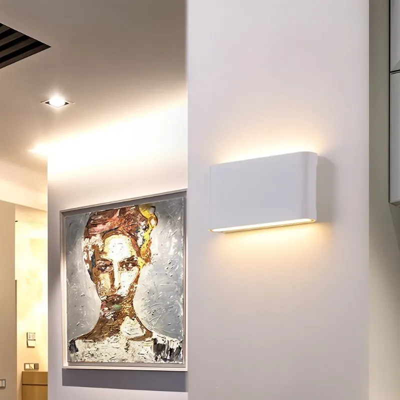 Femi Wall Lamp