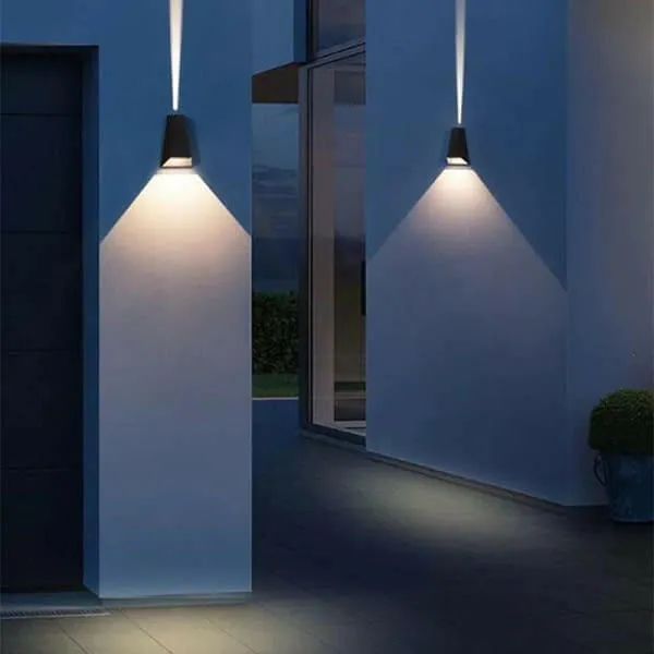 Pyramid Waterproof Wall Lamp