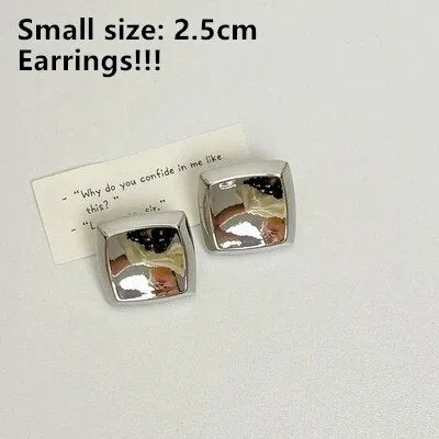 TEEK - Square Beveled Hollow Earrings