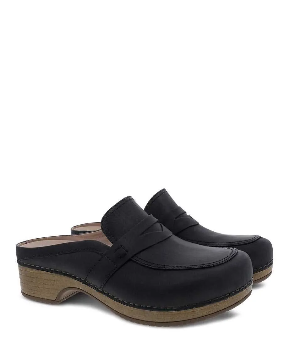 Women's Dansko Bel Color: Black Oiled Pull Up