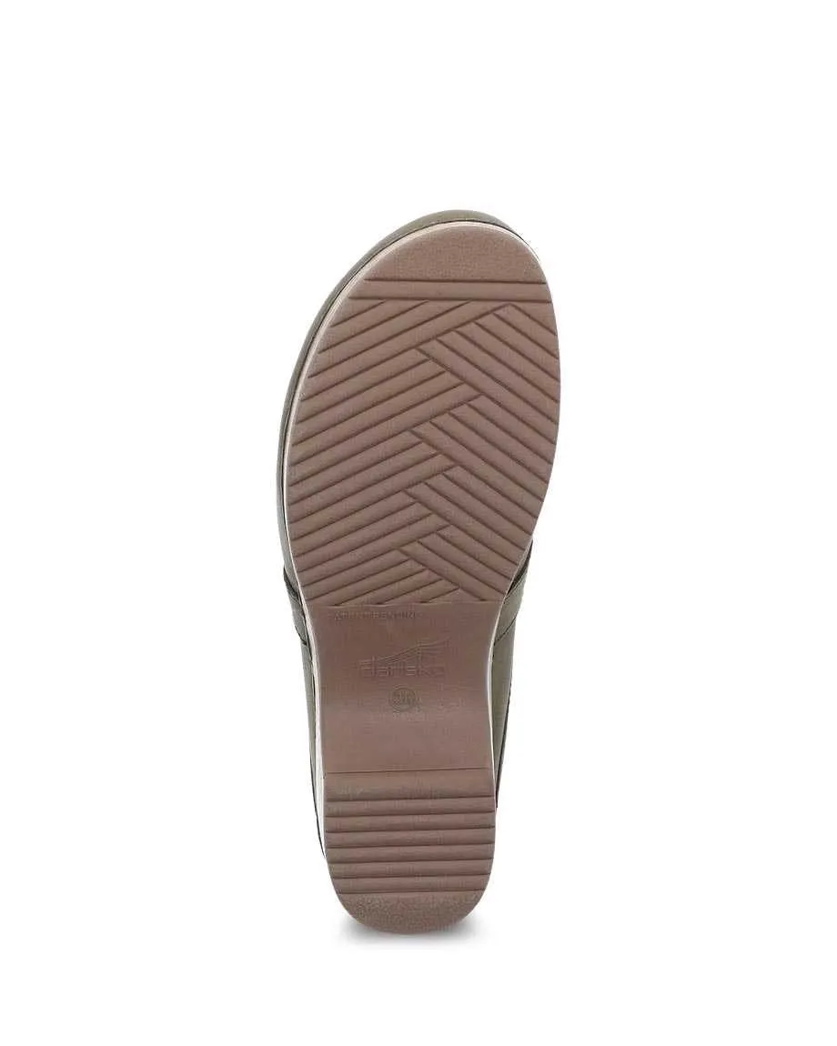 Women's Dansko Bel Color: Green Oiled Pull Up